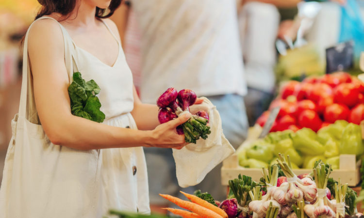 Dlaczego warto wybierać produkty wegetariańskie w sklepie ze zdrową żywnością EcoWybrane? 1
